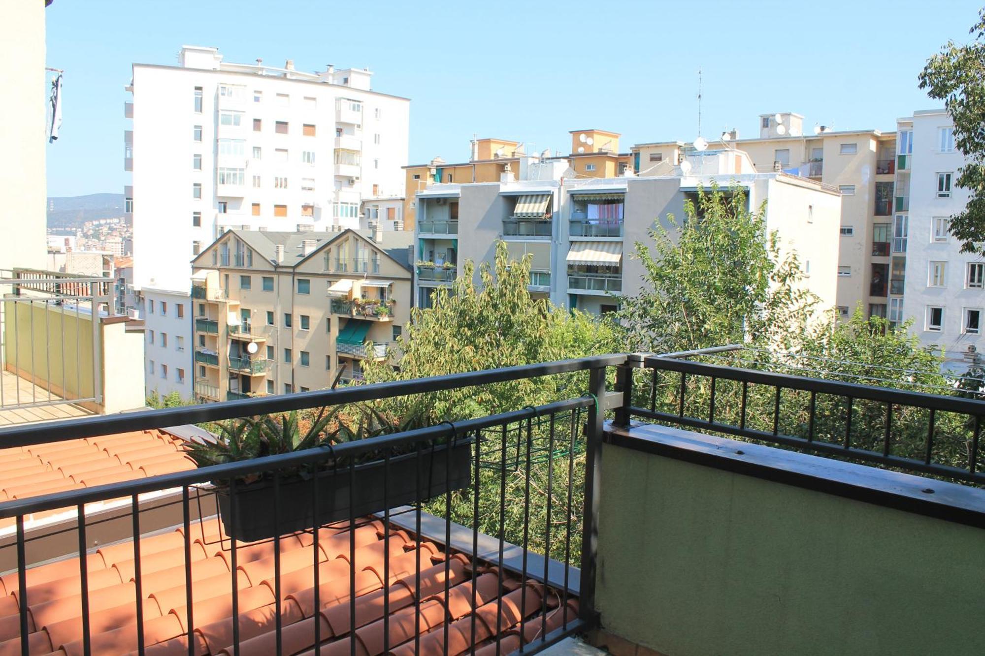 Terrace44 Oasi Di Pace E Relax Nel Cuore Di Trieste Exterior foto